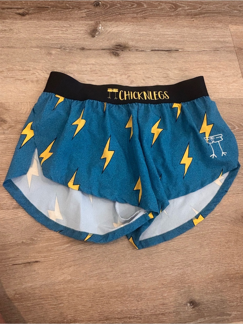 Chicknlegs Blue Lightning Print Women's Shorts